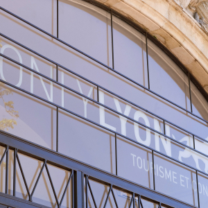 Office du tourisme Place Bellecour ©ONLYLYON Tourisme & Congrès