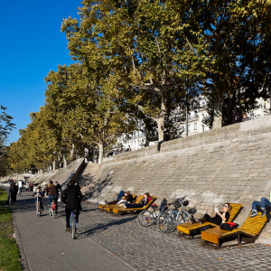 Chaises longues des Berges du Rhône ©Brice Robert Photographe
